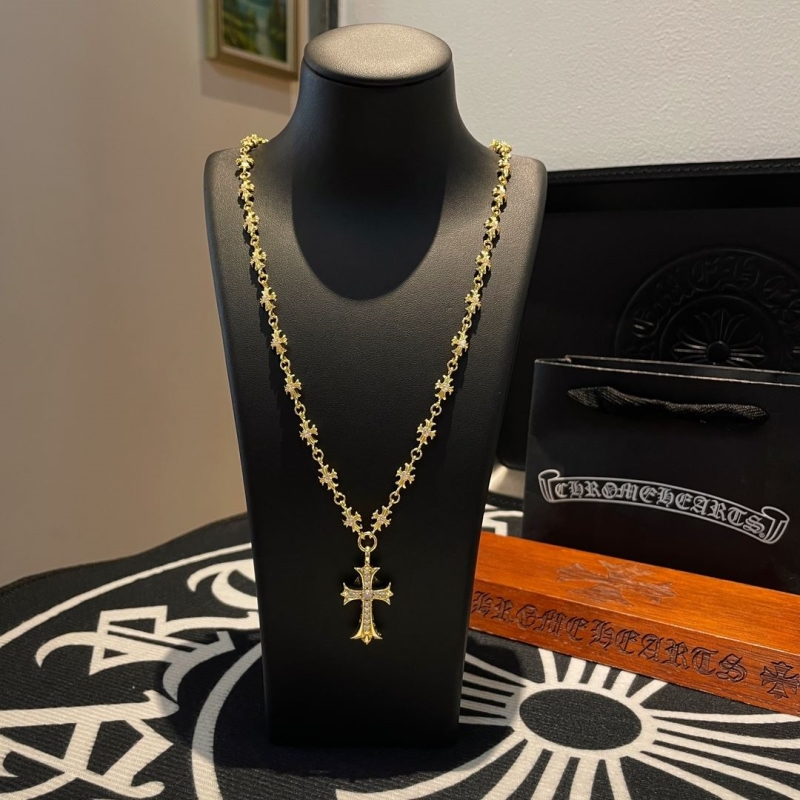 Ch**me He**ts necklaces